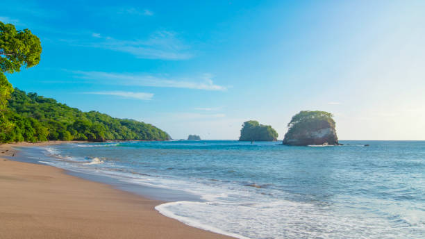Playa Real is also known as Bahía de los Piratas (Pirates Bay). Located near the stunning shores of Playa Conchal, in Guanacaste - Costa Rica, this pink / white sandy beach is bathed in sunshine and is just north of Tamarindo, which serves as the ideal place for travelers looking for a peaceful and relaxed environment.